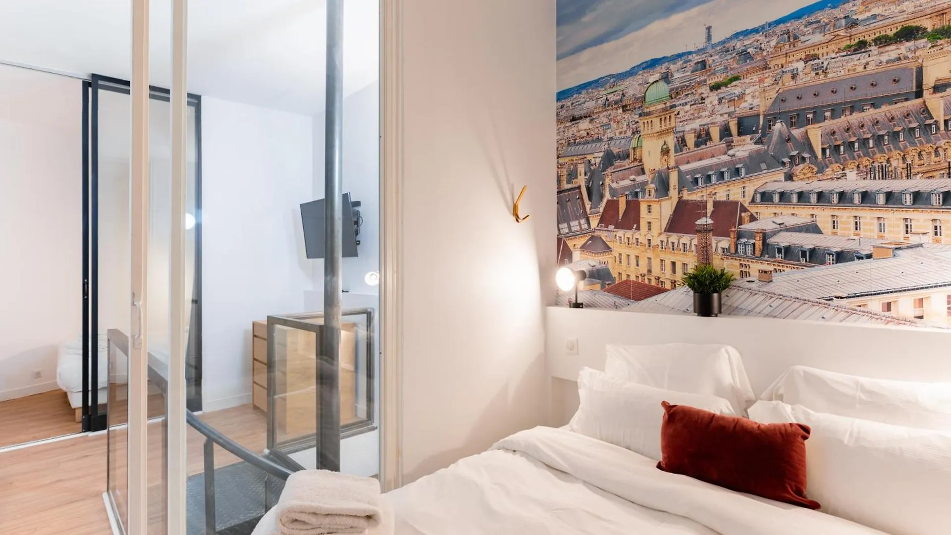 St Germain Sartre Chicsuites *